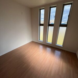 ACDEAF1D-1651-4049-A635-56D6B362F2B0